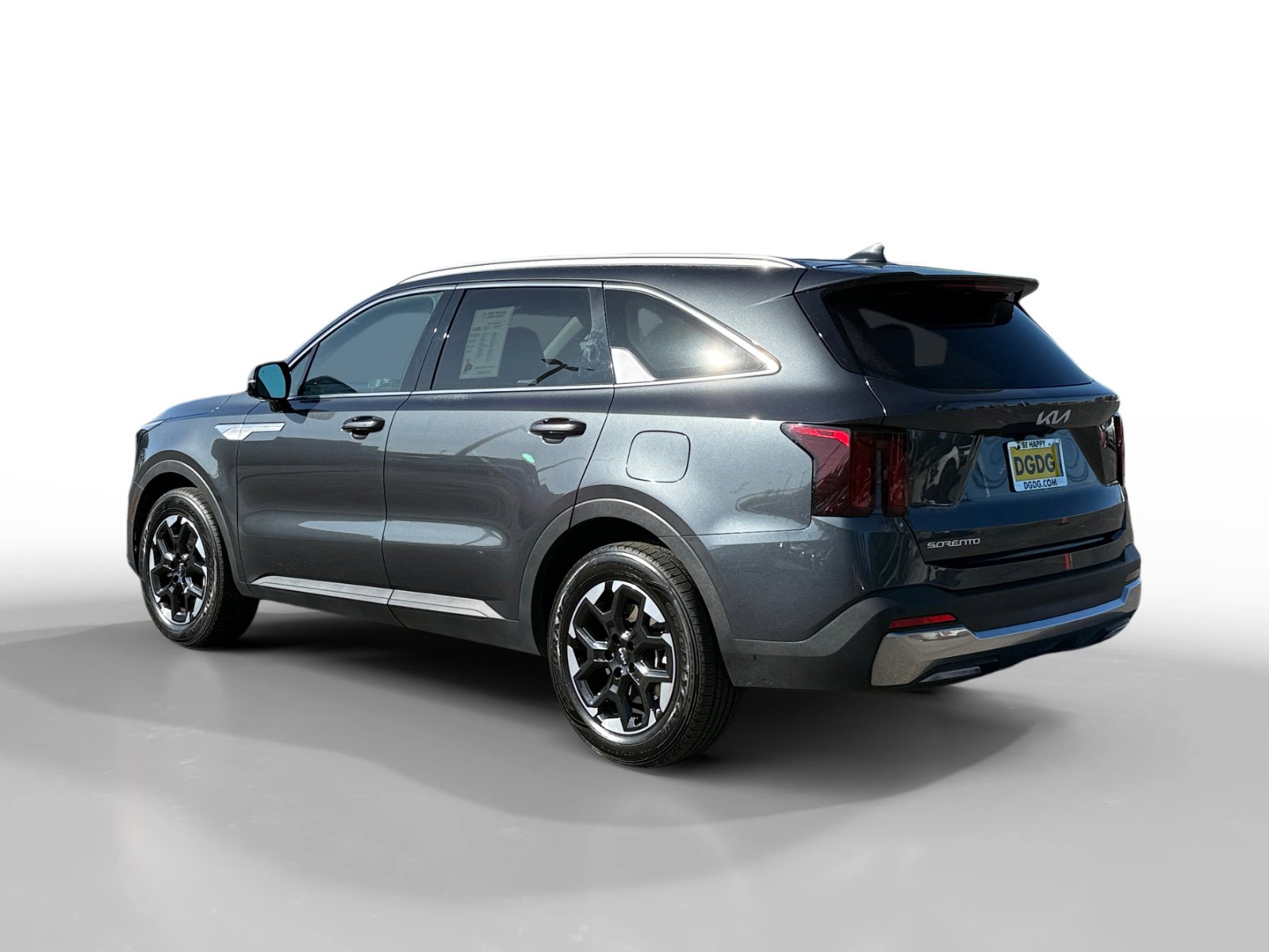 2024 Kia Sorento S photo 2