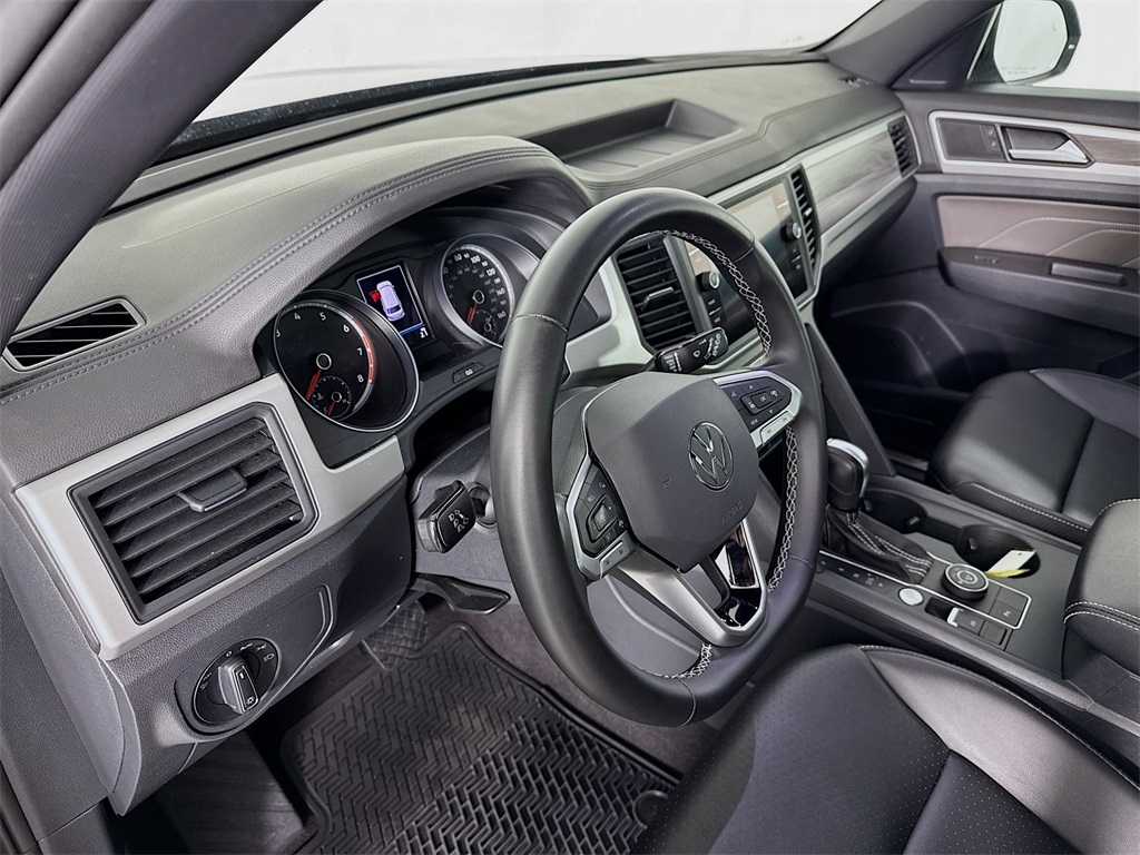 2021 Volkswagen Atlas Cross Sport V6 SE Technology photo 4