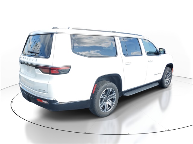 2024 Jeep Wagoneer L Series II photo 4
