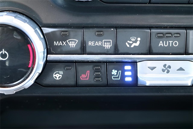 2023 Ford F-150 Lariat photo 22