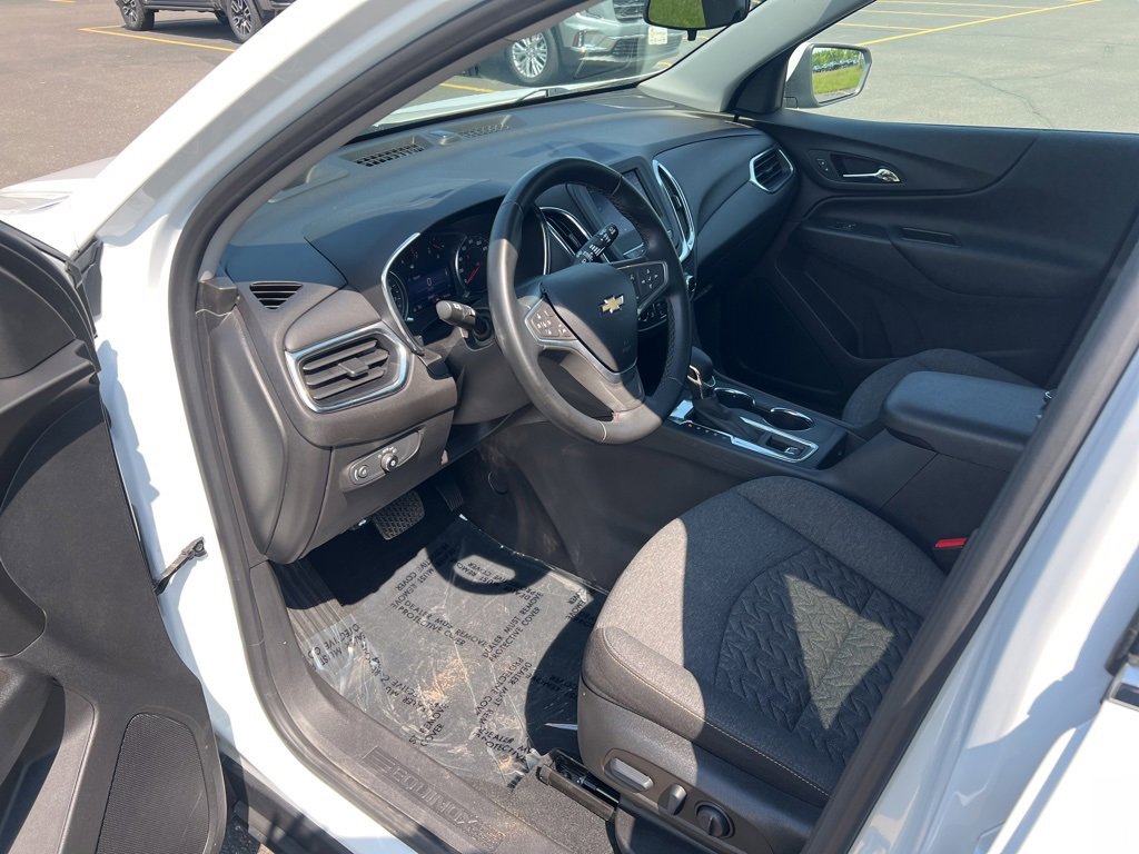 2023 Chevrolet Equinox LT photo 9