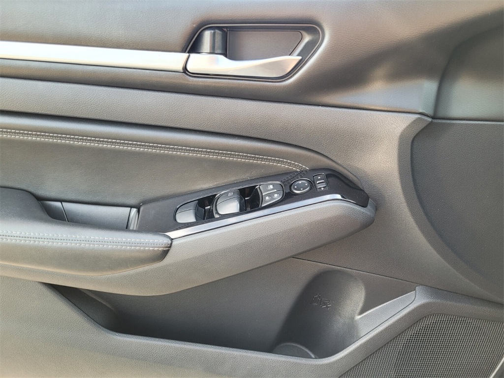 2021 Nissan Altima 2.5 SV photo 22