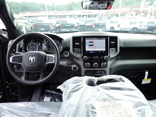 2025 Ram 1500 Tradesman photo 12