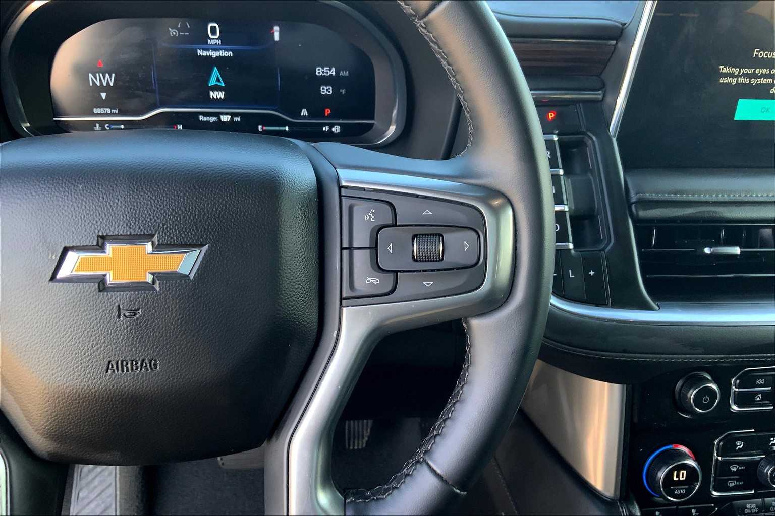 2024 Chevrolet Suburban LT photo 22