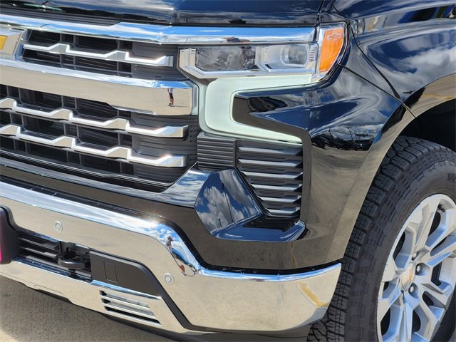 2026 Chevrolet Silverado LTZ photo 4