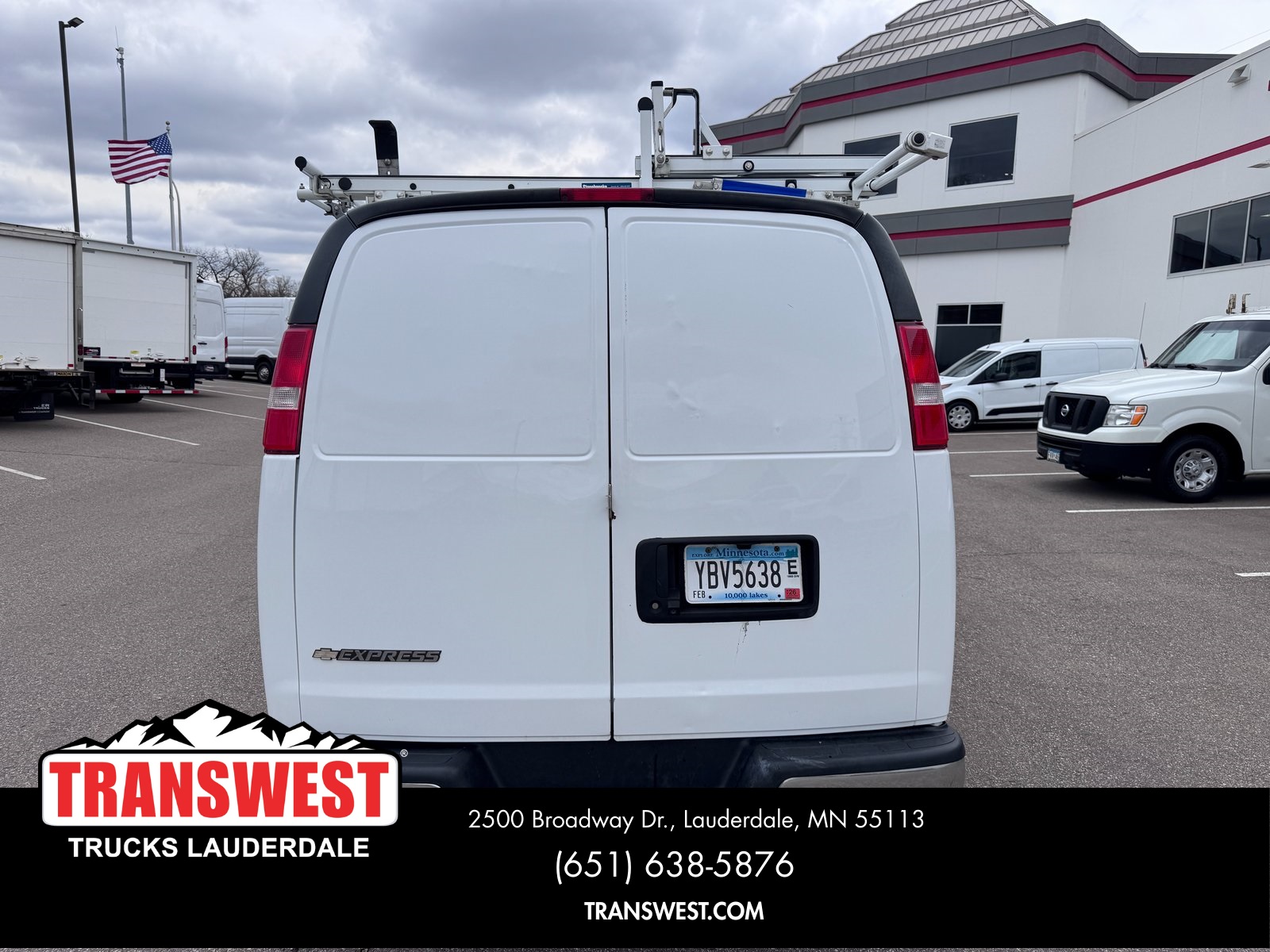 2018 Chevrolet Express 3500 Work Van photo 4