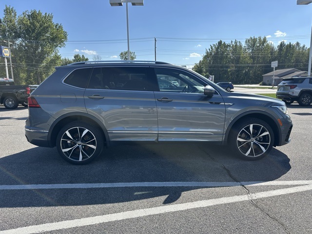 2022 Volkswagen Tiguan SEL Premium R-Line photo 5