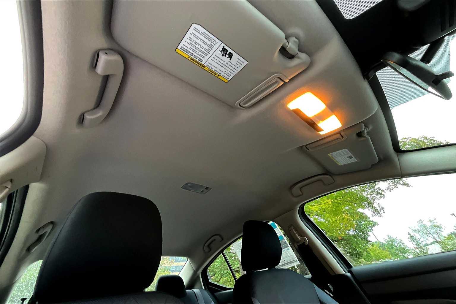 2024 Nissan Versa SV photo 12
