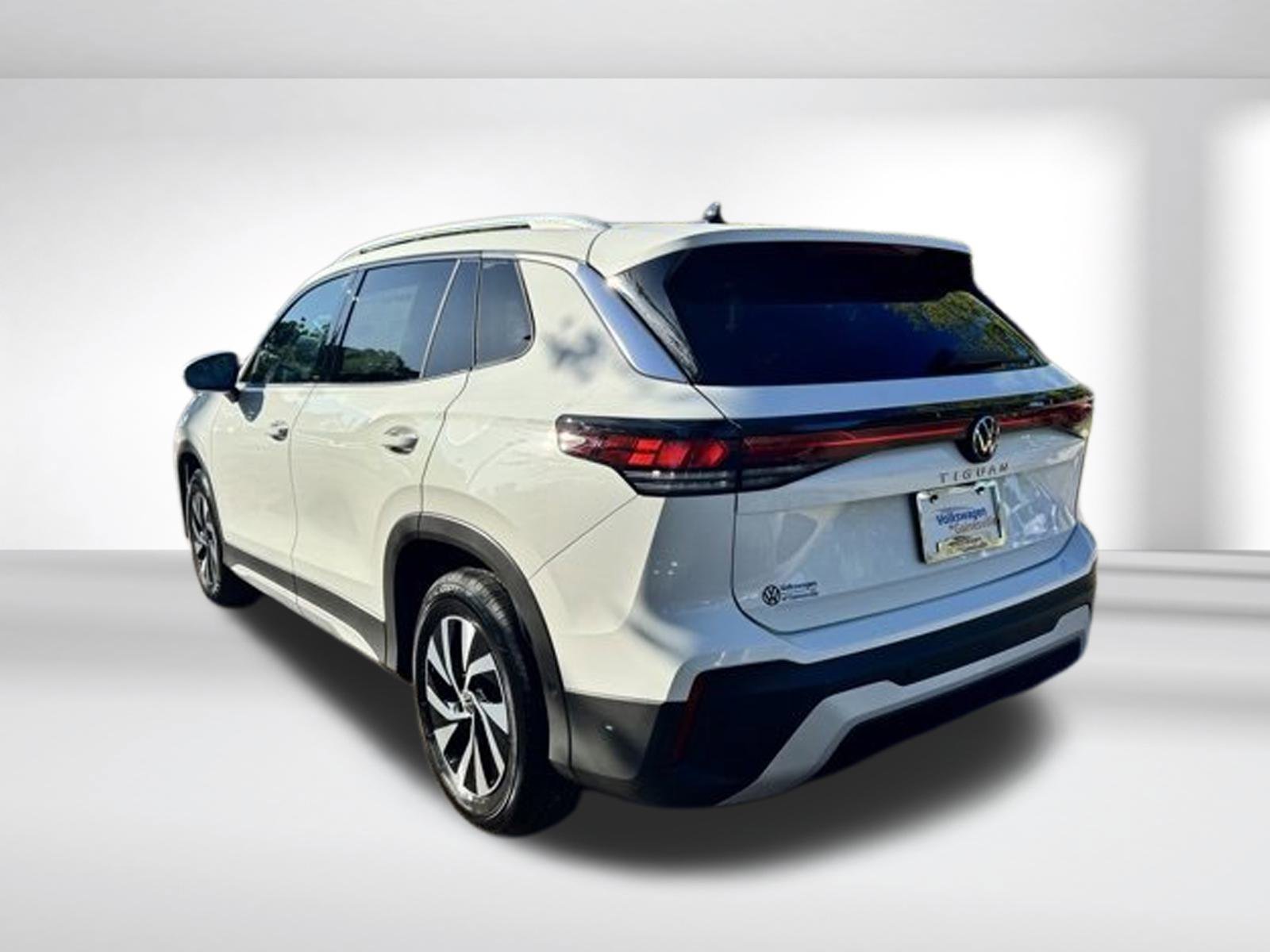 2025 Volkswagen Tiguan S photo 4