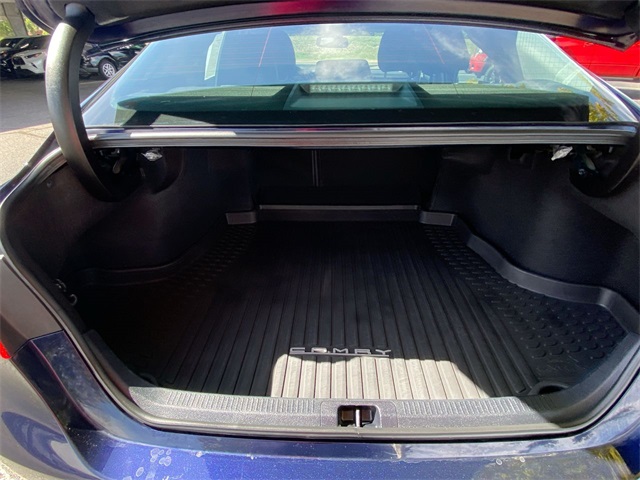 2022 Toyota Camry XSE photo 13