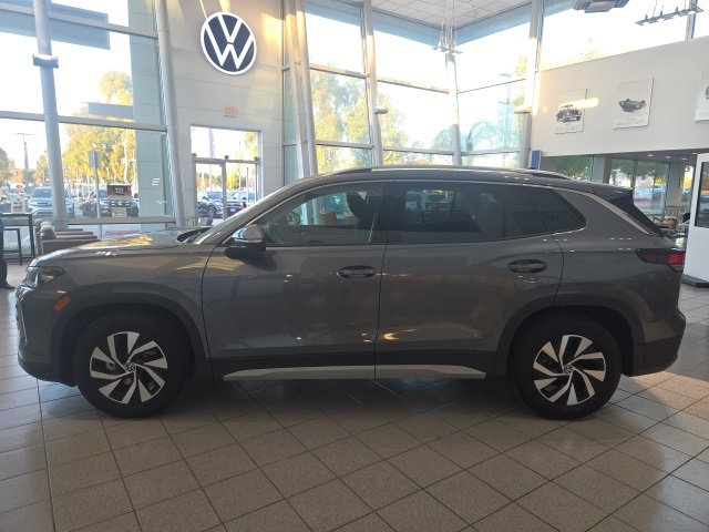 2026 Volkswagen Tiguan S photo 4