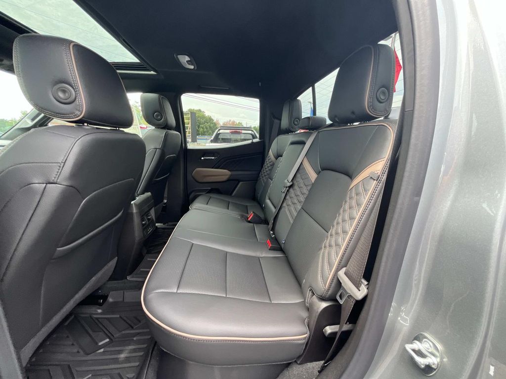 2026 Gmc Canyon Denali photo 12