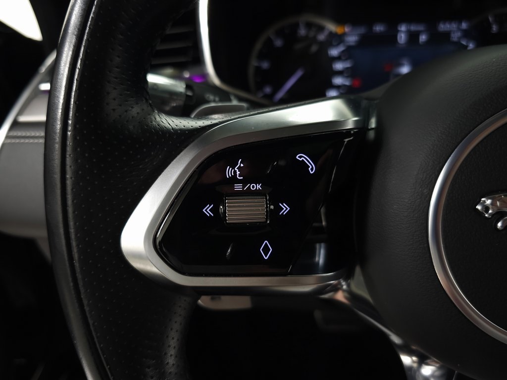 2022 Jaguar XF R-Dynamic SE photo 19
