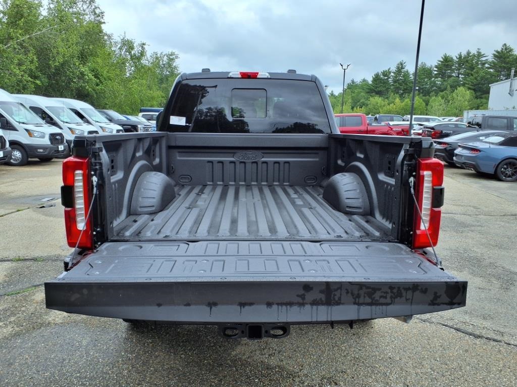 2025 Ford F-350 XLT photo 5