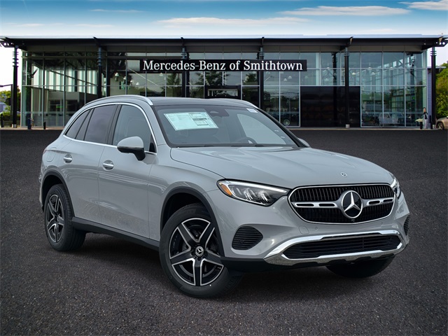 2026 Mercedes-Benz GLC Base's photo