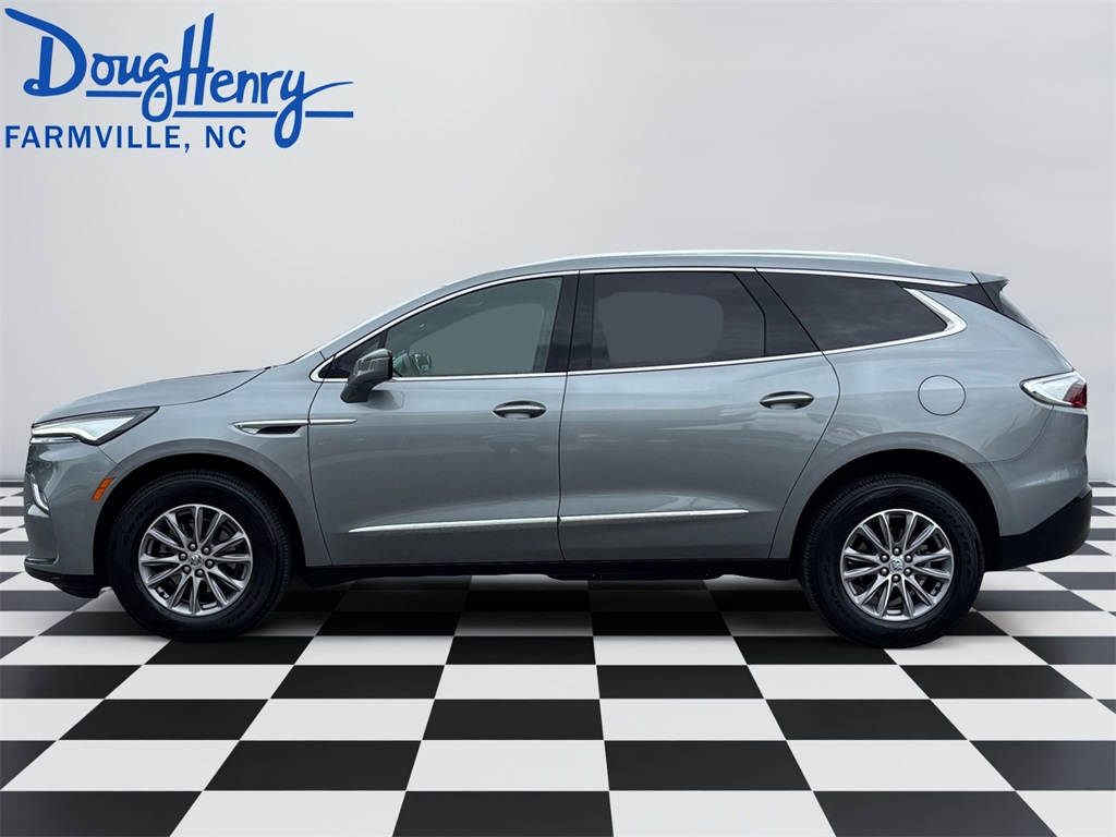 2024 Buick Enclave Premium photo 2