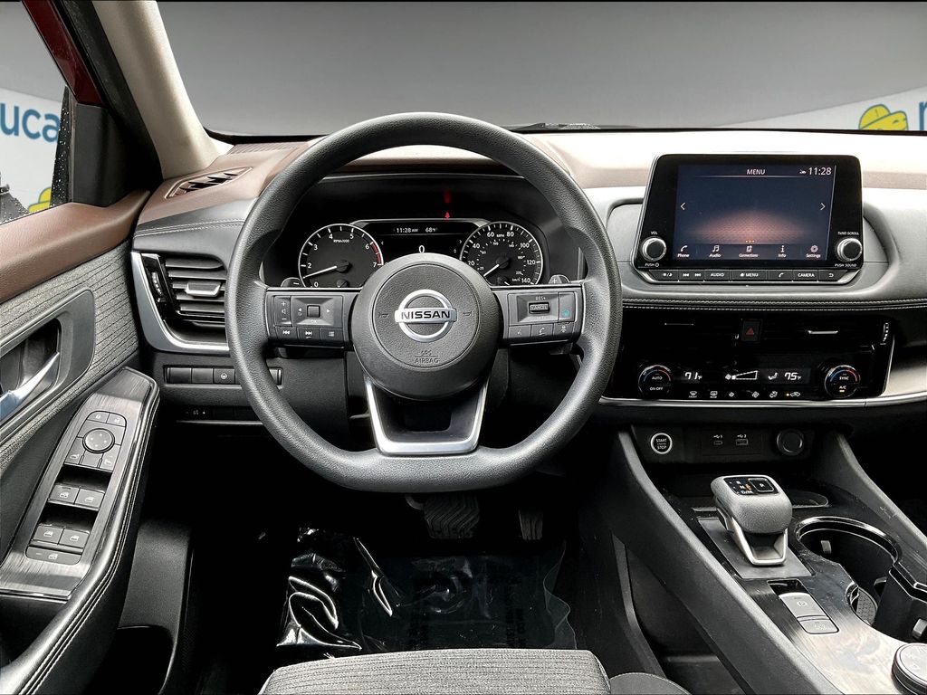 2021 Nissan Rogue SV photo 15