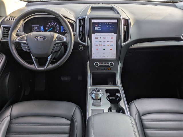 2022 Ford Edge SEL photo 14