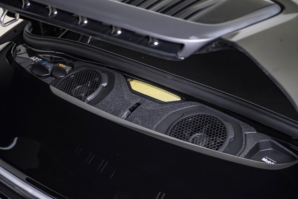 2025 Porsche 911 photo 33