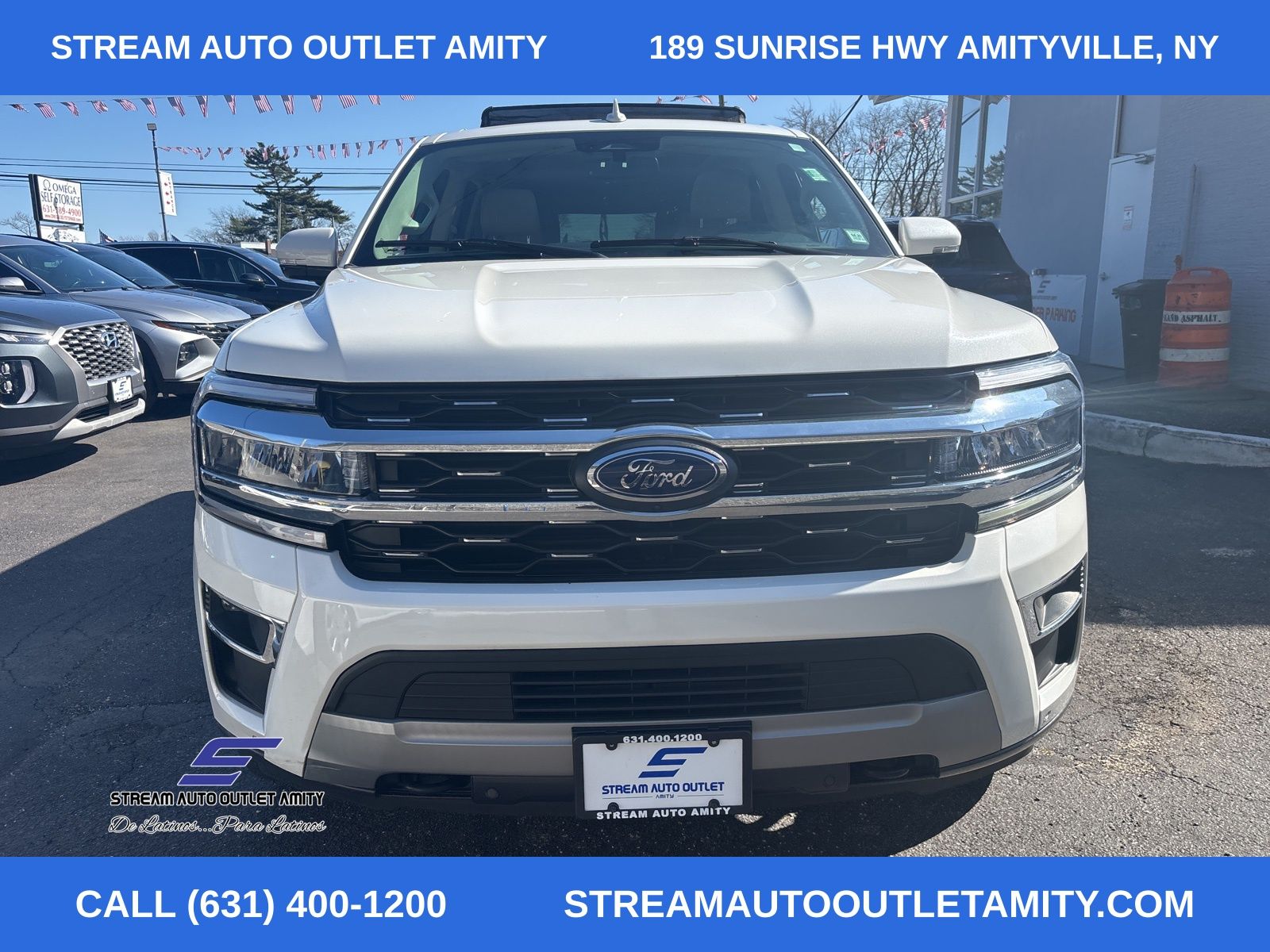 2022 Ford Expedition MAX Limited photo 2