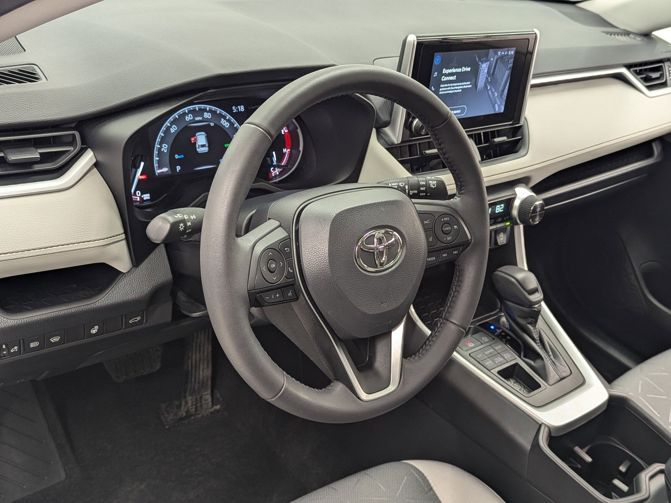 2023 Toyota RAV4 XLE photo 3