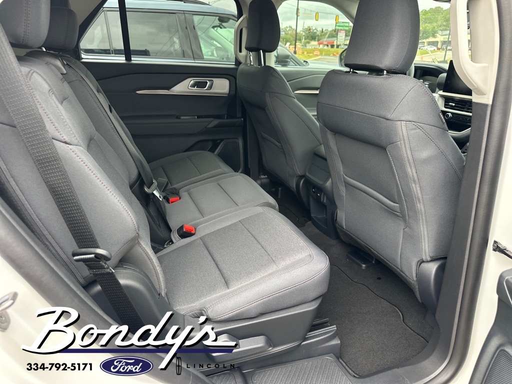2025 Ford Explorer photo 15