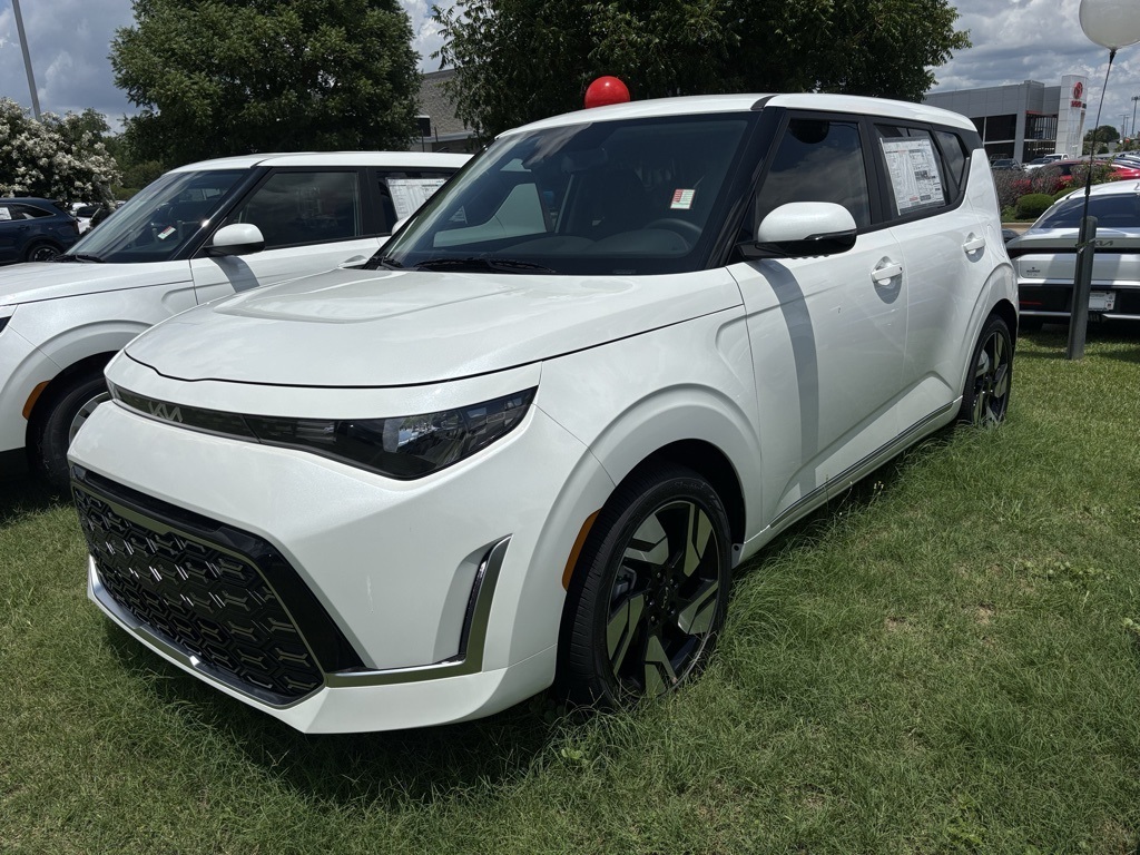 2025 Kia Soul GT-Line photo 3