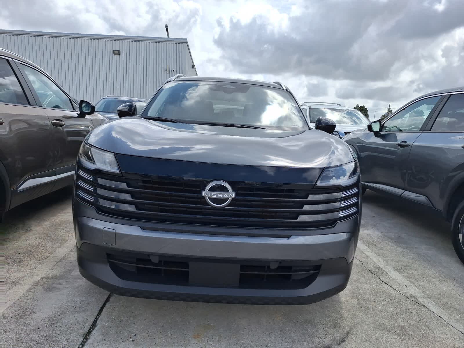 2026 Nissan Kicks SV photo 2