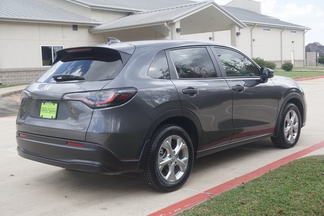 2025 Honda HR-V LX photo 3