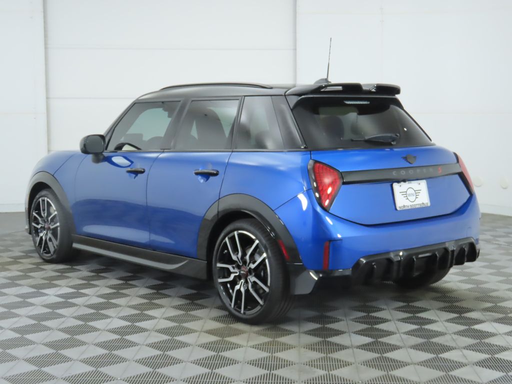 2026 Mini Cooper 4 Door Hardtop S Iconic photo 5