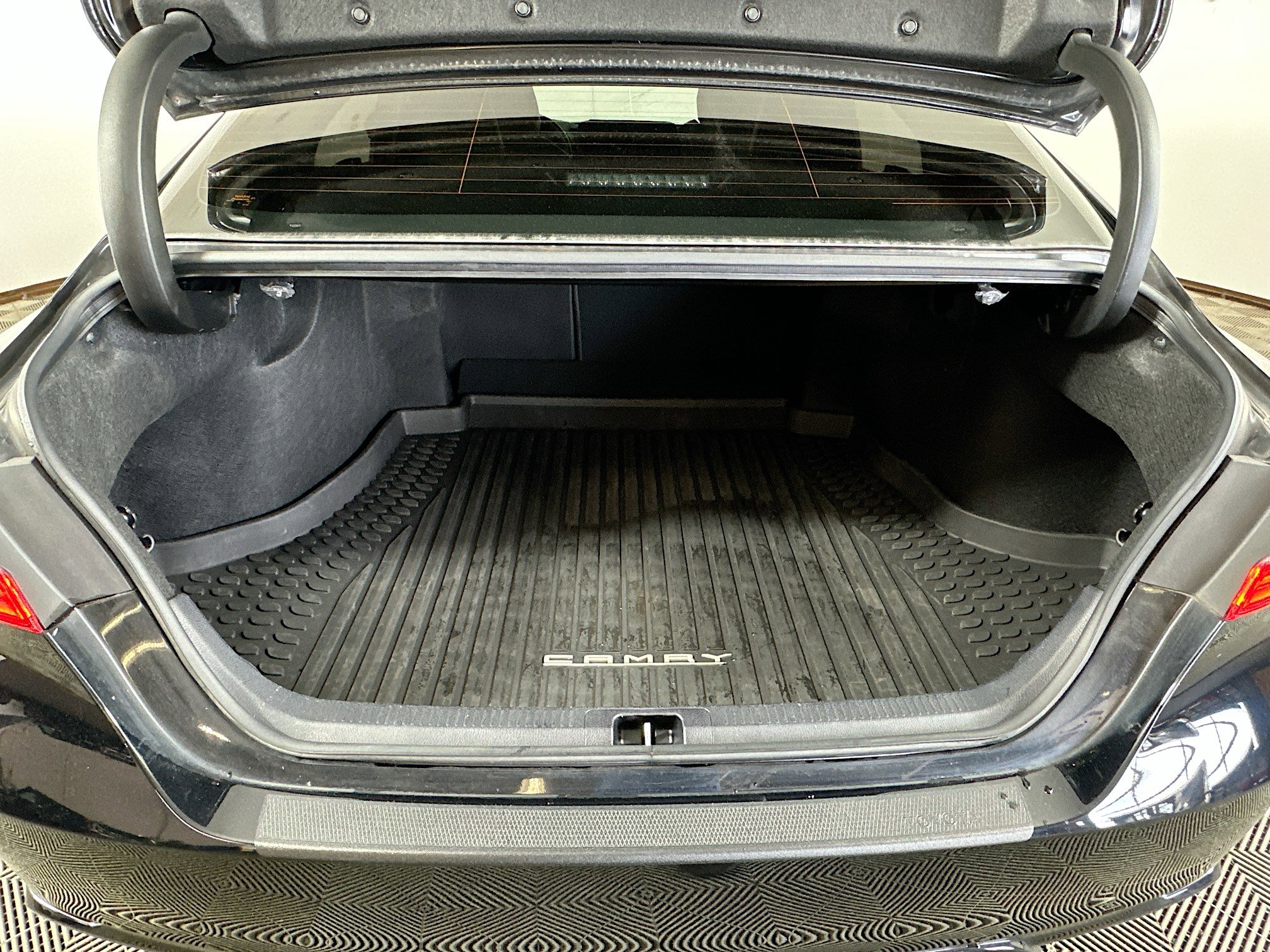 2023 Toyota Camry XSE photo 25