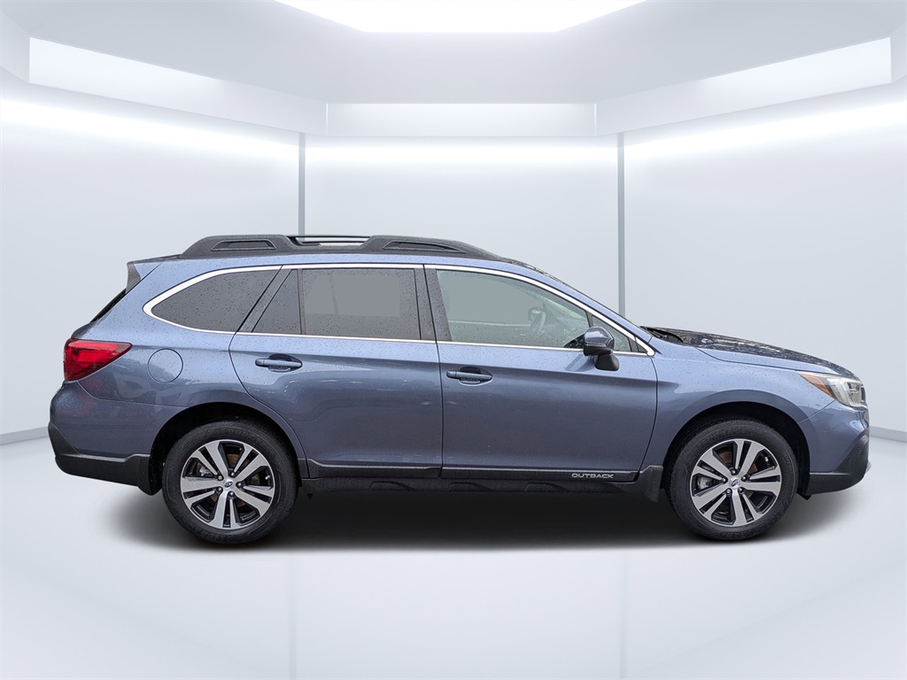 2018 Subaru Outback Limited's photo