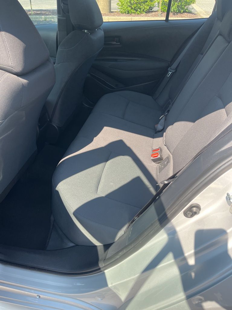 2022 Toyota Corolla LE photo 6