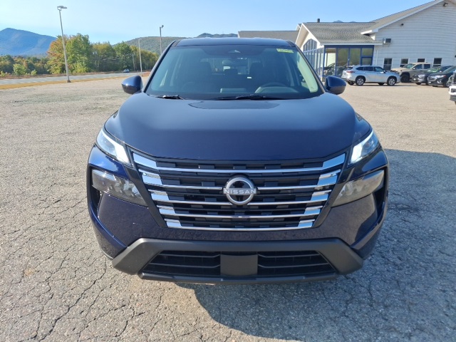 2026 Nissan Rogue SV photo 8