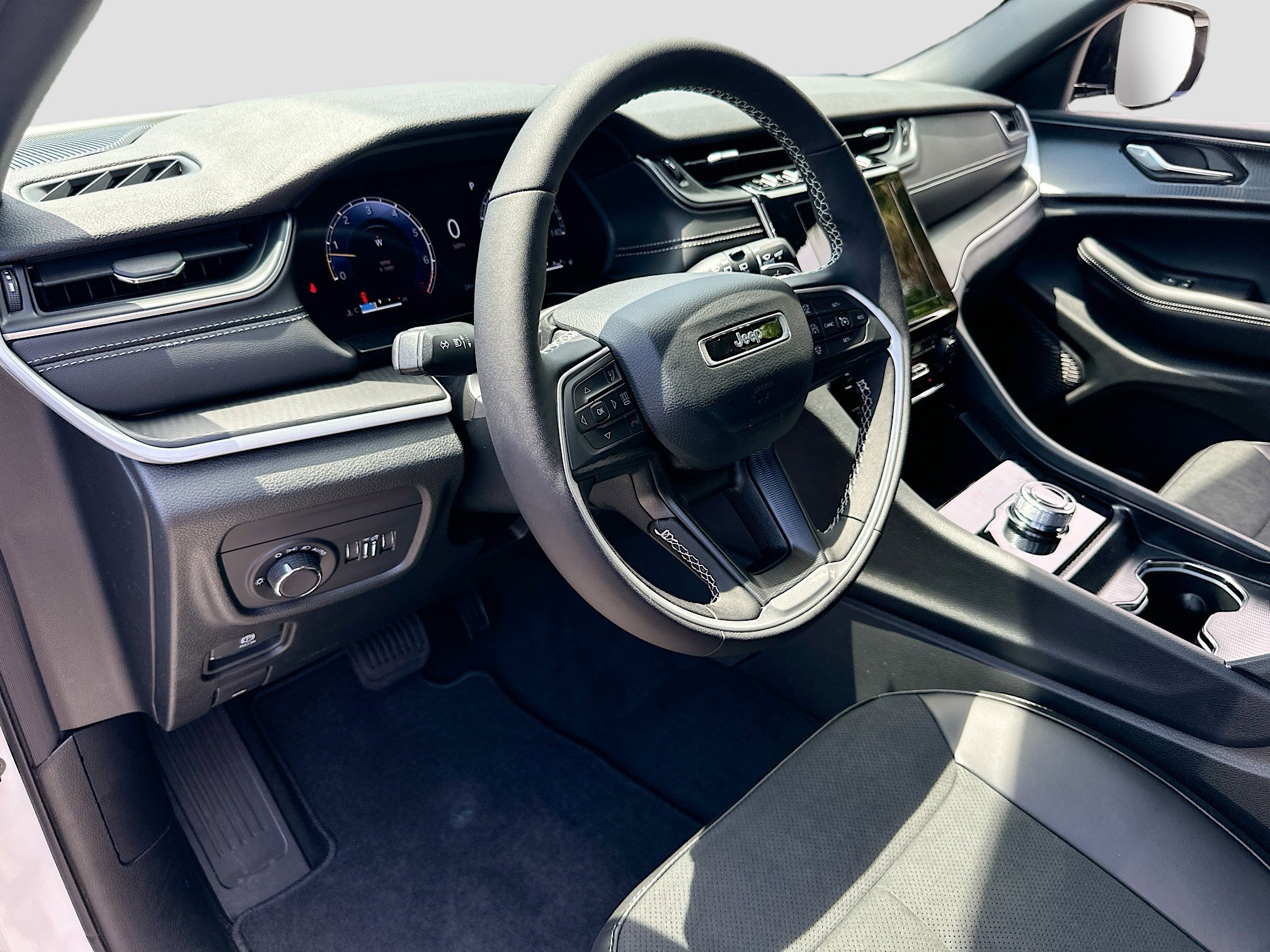 2025 Jeep Grand Cherokee Altitude X photo 6
