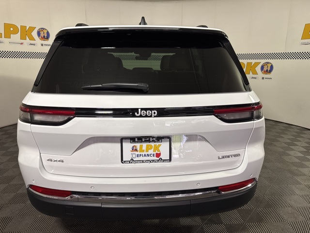2025 Jeep Grand Cherokee Limited photo 4