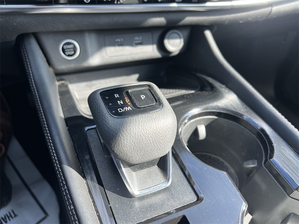 2023 Nissan Rogue SL photo 20