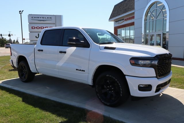 2026 Ram 1500 Big Horn Night Edition photo 3