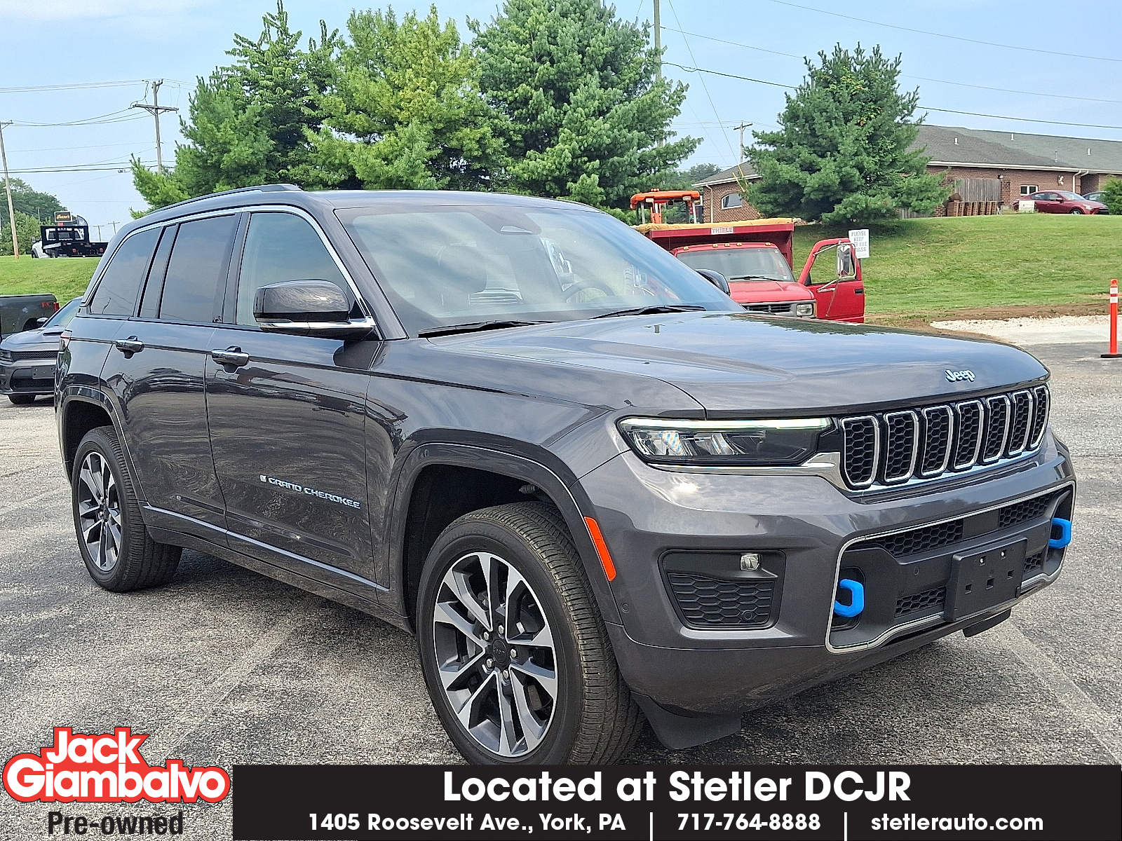 2024 Jeep Grand Cherokee Overland 4xe's photo