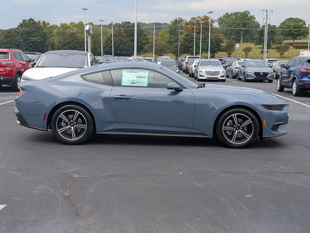 2025 Ford Mustang EcoBoost photo 3