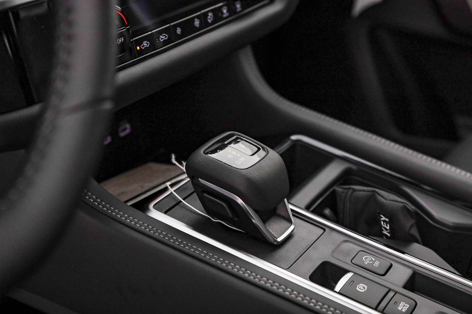 2025 Nissan Pathfinder Platinum photo 23
