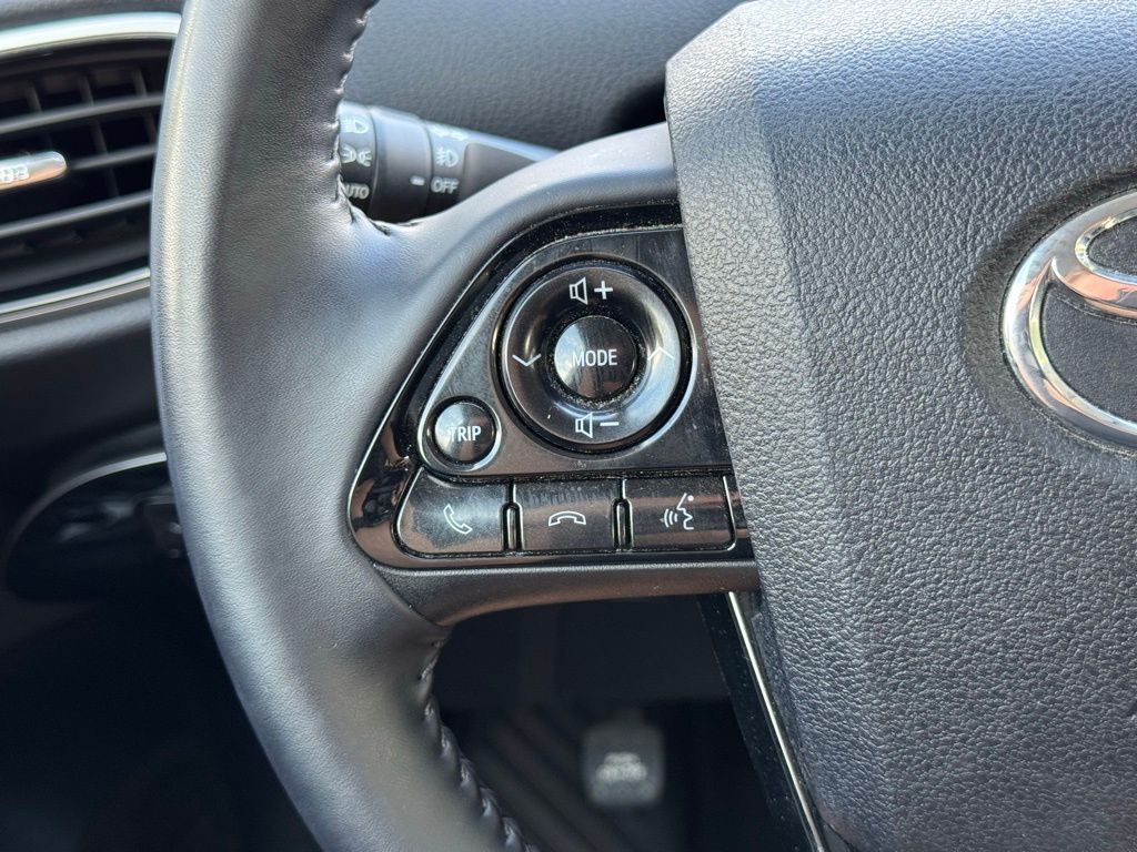 2022 Toyota Prius LE AWD-e photo 23