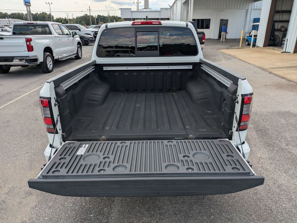2022 Nissan Frontier SV photo 22