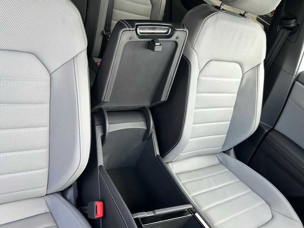 2026 Volkswagen Atlas Cross Sport SEL R-Line photo 34