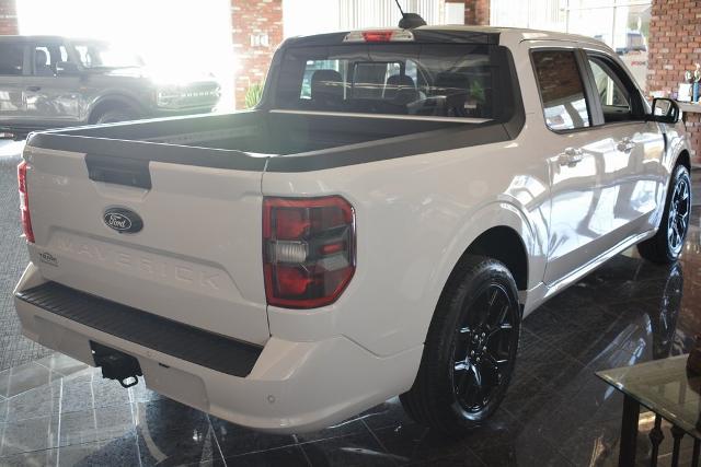 2025 Ford Maverick photo 3