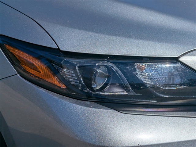 2023 Toyota Camry SE photo 9