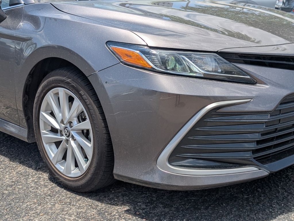 2023 Toyota Camry LE photo 2