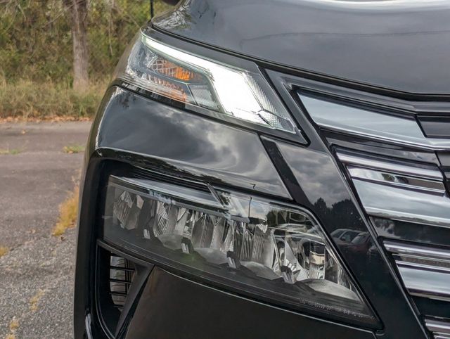 2026 Nissan Rogue SV photo 9