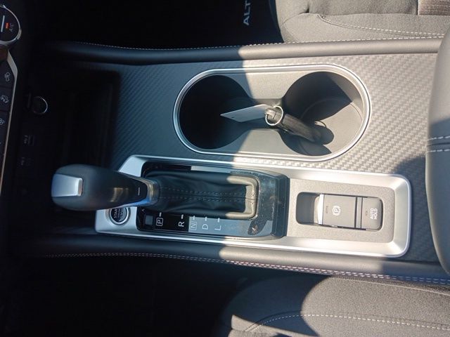 2025 Nissan Altima 2.5 SV photo 12