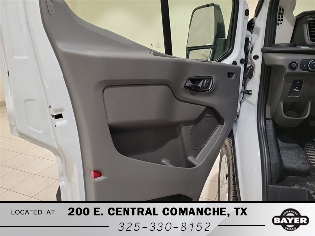 2022 Ford Transit photo 10
